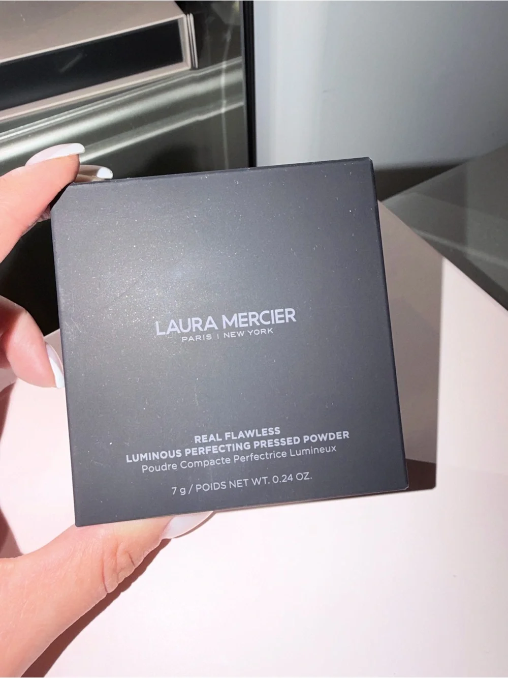 laura mercier Luminous Pressed Powder - Champagne